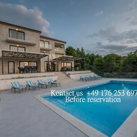 빌라 With Pool In A Beautiful Bay On Island Hvar *